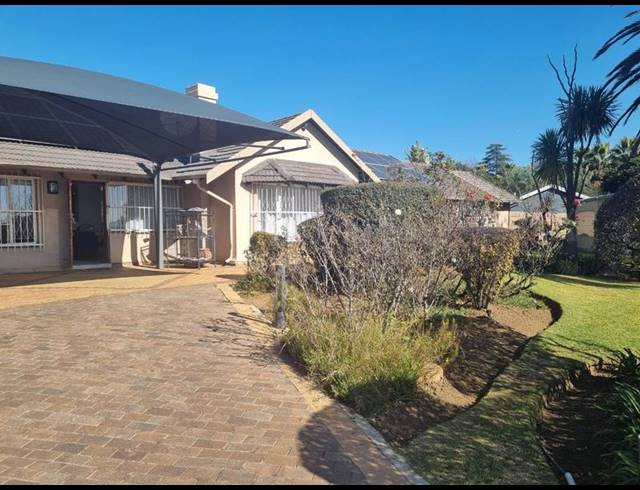 5 BEDROOM HOUSE FOR SALE IN ALBERANTE